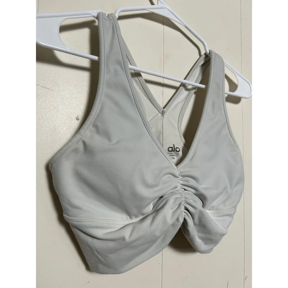 Alo Yoga Wild Thing Bra Airlift Ruched V-Neck Racerback Bone White Womens Medium